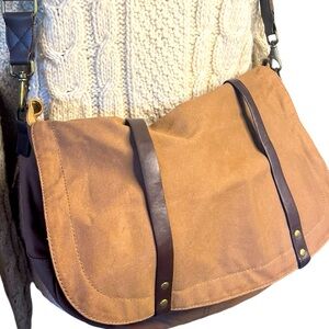 J Crew crossbody canvas duffle style tote excellent condition leather detail